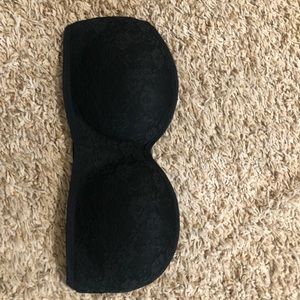 Black Lacey Strapless Bra